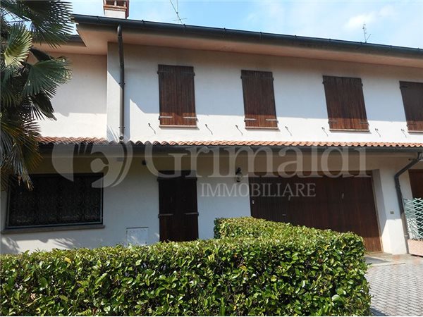 Villa bifamiliare